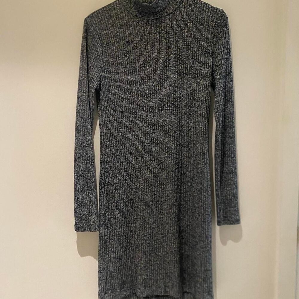 Banana Republic Ribbed Knit Gray Midi Dress